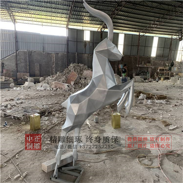 不銹鋼雕塑鹿價格